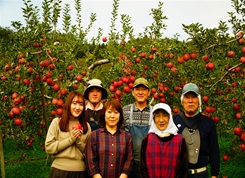 三上りんご園家族写真2022